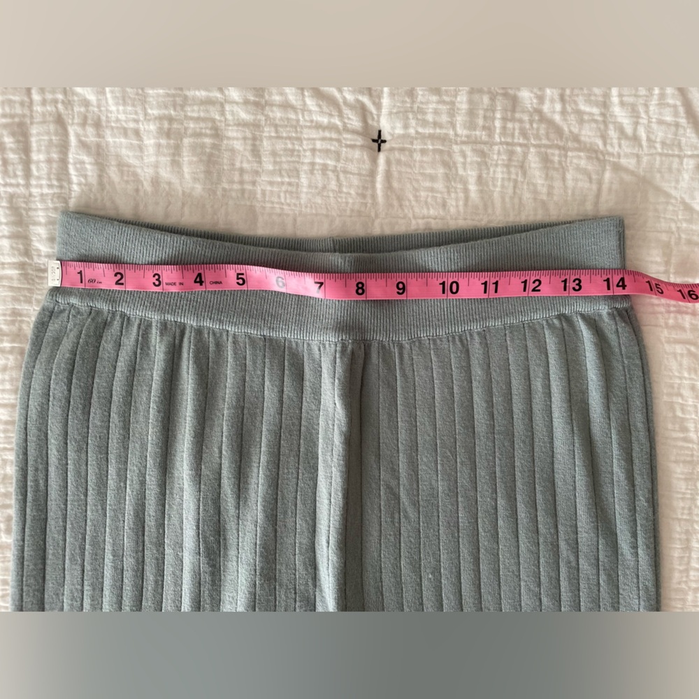 ABERCROMBIE & FITCH 90s Straight Ribbed Knit Sweater Pants Soft A&F Size M NWOT - Picture 9 of 14